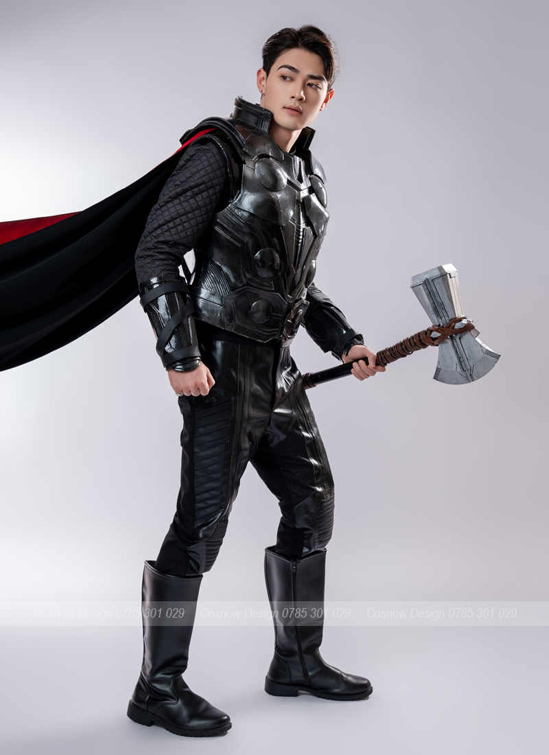 trang phục thần sấm thor 4