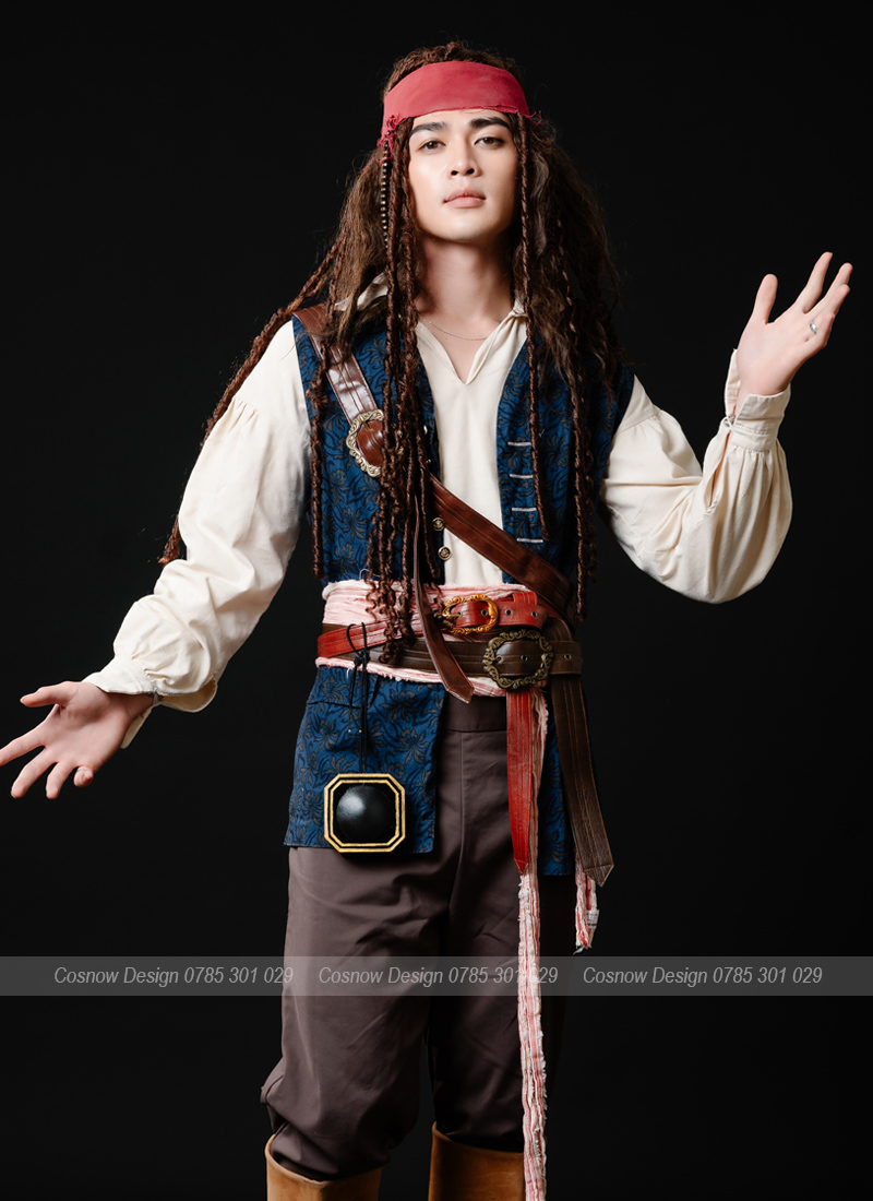trang phục thuyền trưởng jack sparrow 1