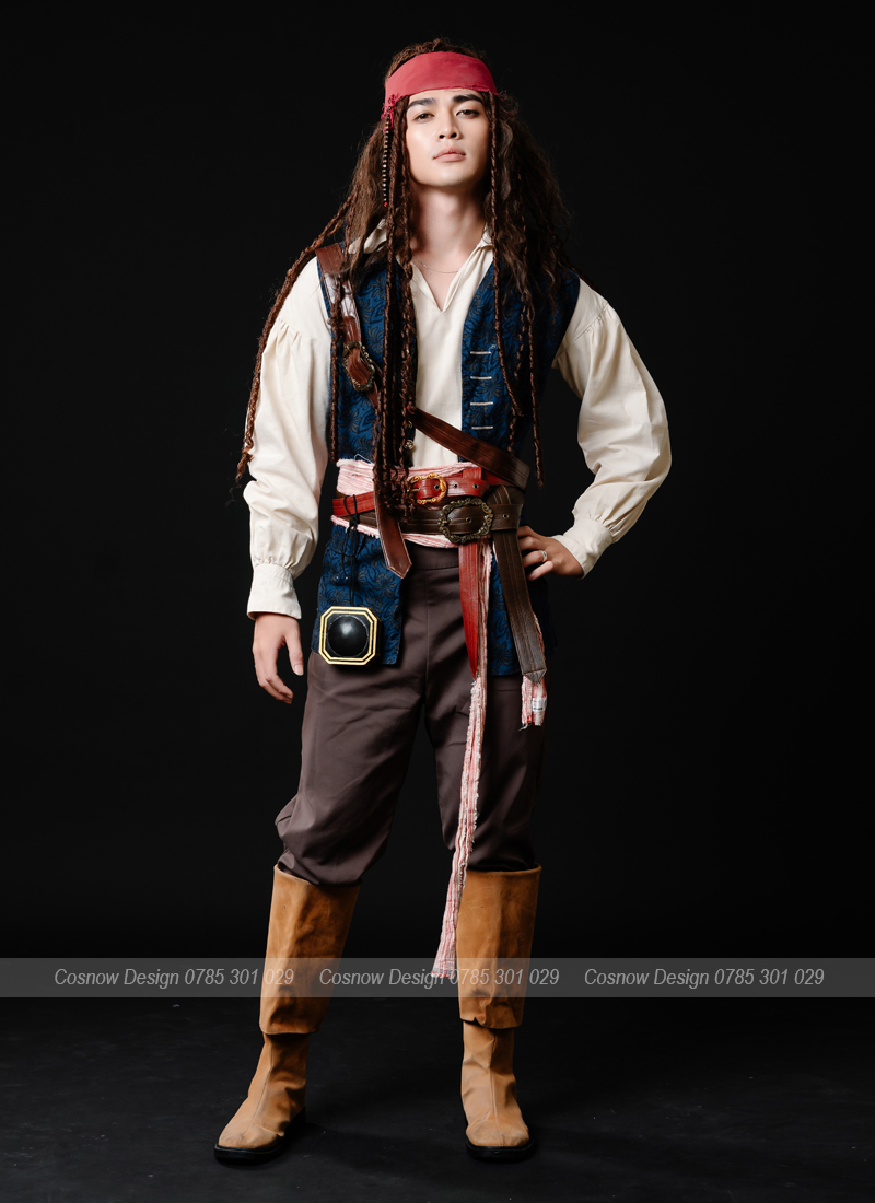 trang phục thuyền trưởng jack sparrow 2
