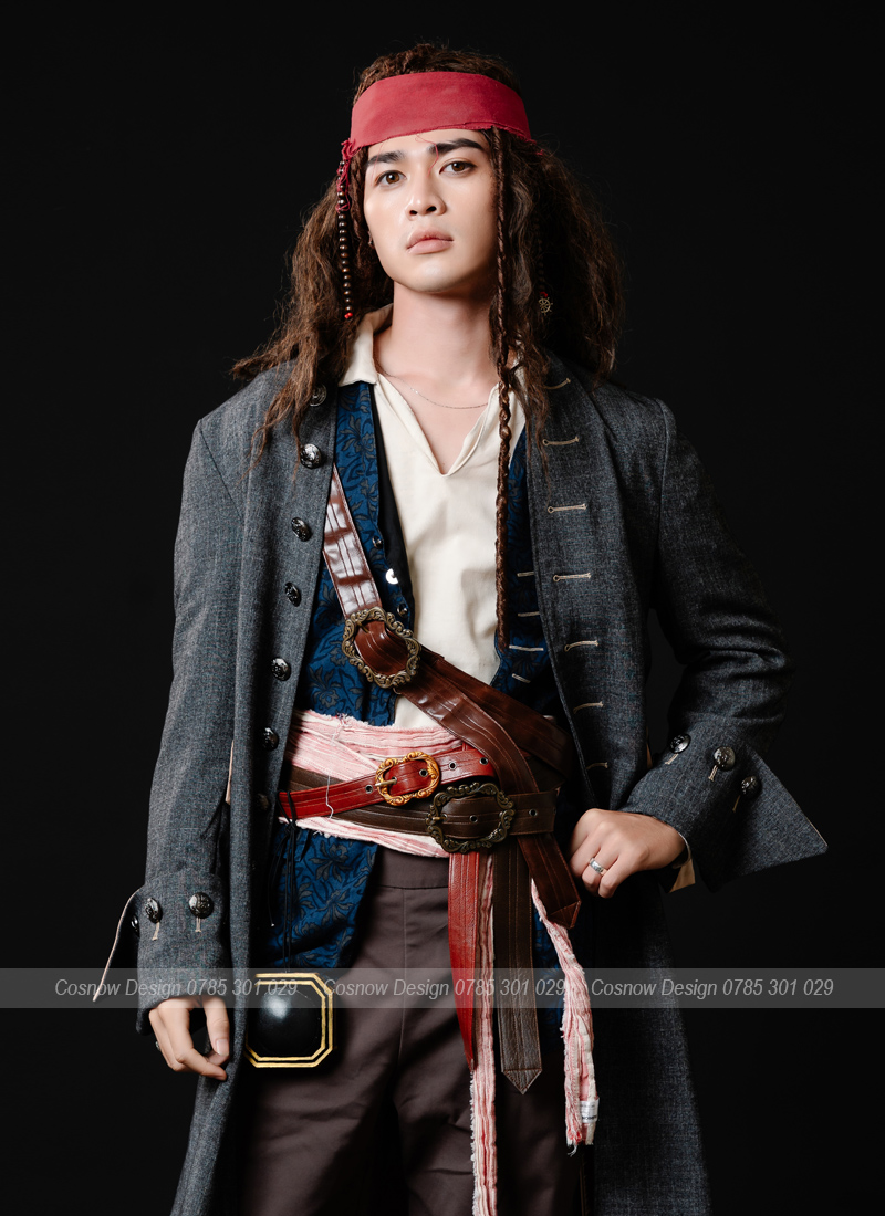 trang phục thuyền trưởng jack sparrow 3