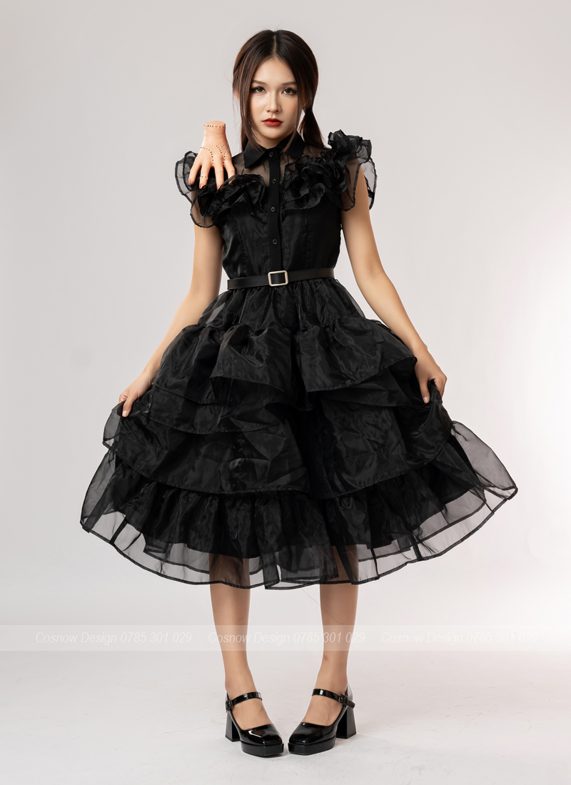 trang phục wednesday 3